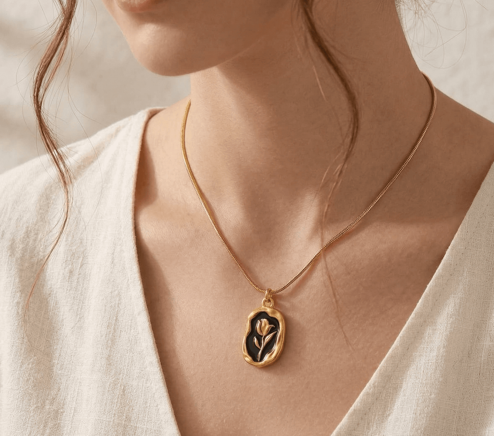 Rose Necklace Black - alternate view